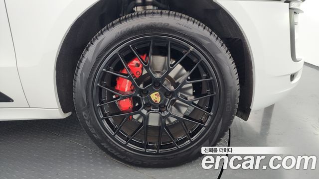 Porsche Macan 3.0 GTS 95B 2018 — фото 5