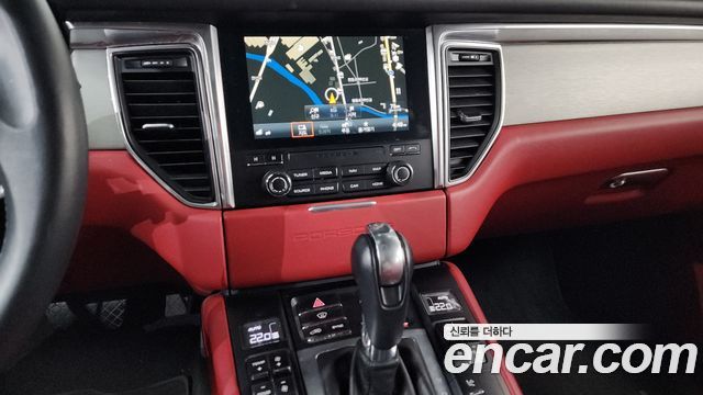 Porsche Macan 3.0 GTS 95B 2018 — фото 15