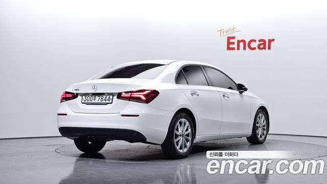 Mercedes-Benz A-Class (W177) A220 Sedan 2020 — фото 2