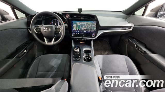 Lexus RZ450e Luxury 2023 — фото 7