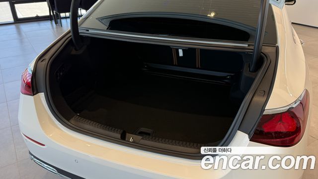 Mercedes-Benz E-Class (W214) E450 4MATIC Exclusive 2025 — фото 10