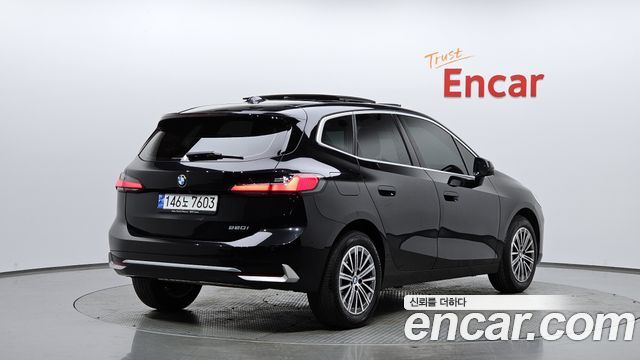 BMW 2 Series Active Tourer (U06) 220i Luxury 2023 — фото 2