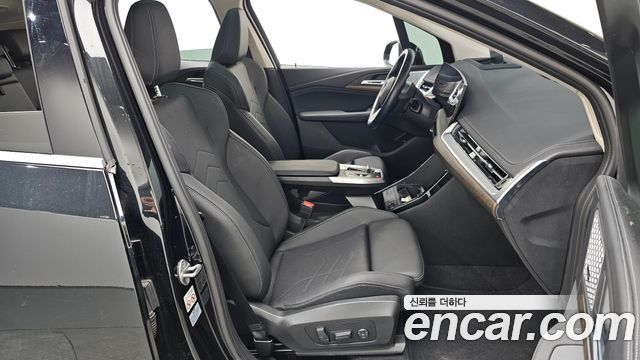 BMW 2 Series Active Tourer (U06) 220i Luxury 2023 — фото 15