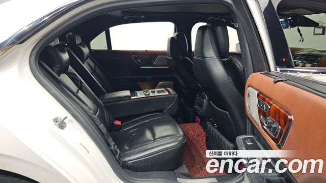 Lincoln Continental (X) 3.0 Presidential AWD 2017 — фото 12