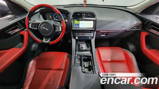 Jaguar F-PACE 20d R-Sport 2017 — фото 7