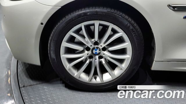BMW 5 Series (F10) 528i xDrive M Aero Dynamic 2016 — фото 5