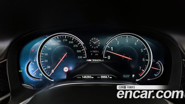 BMW 7 Series (G11) M760Li xDrive 2017 — фото 8