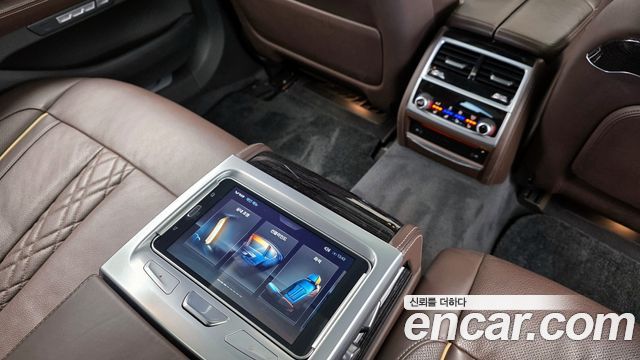 BMW 7 Series (G11) M760Li xDrive 2017 — фото 20