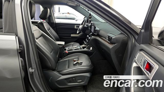 Ford Explorer (VI) 2.3 LimIted 4WD 2021 — фото 11