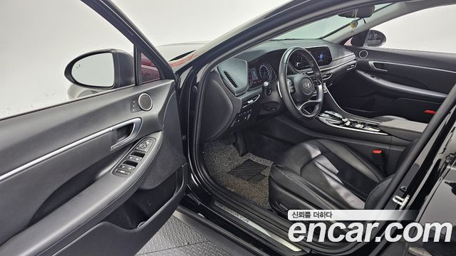 Hyundai Sonata (DN8) 2.0 Premium Family 2021 — фото 10