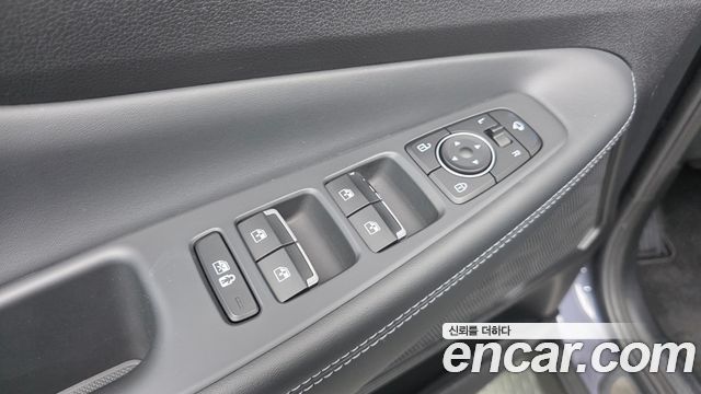 Hyundai Santa Fe Gasoline 2.5T 2WD Prestige 2021 — фото 12