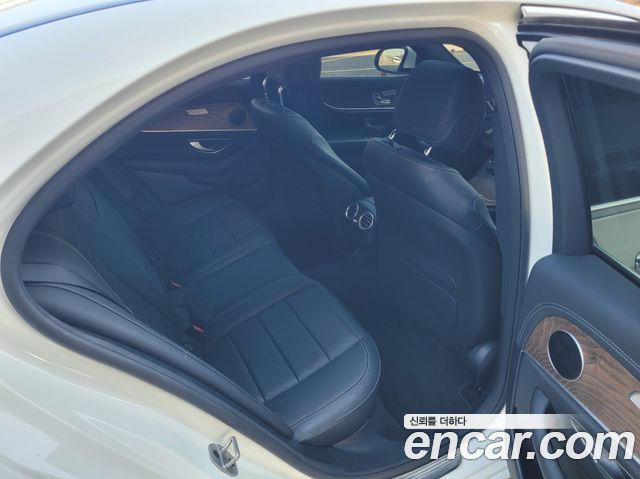 Mercedes-Benz E-Class (W213) E250 Exclusive 2022 — фото 16