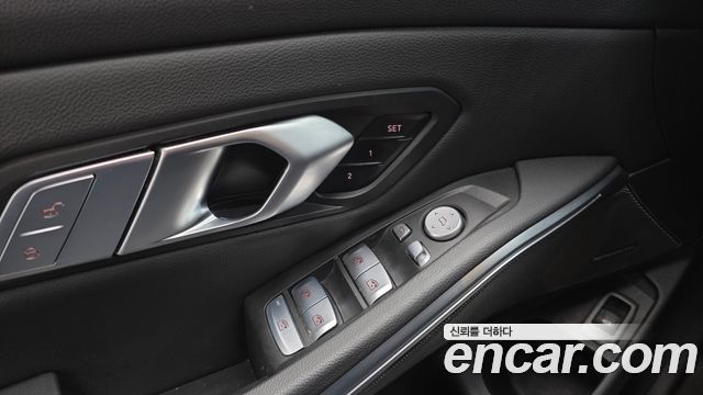 BMW 3 Series (G20) 320d Touring M Sport 2024 — фото 17