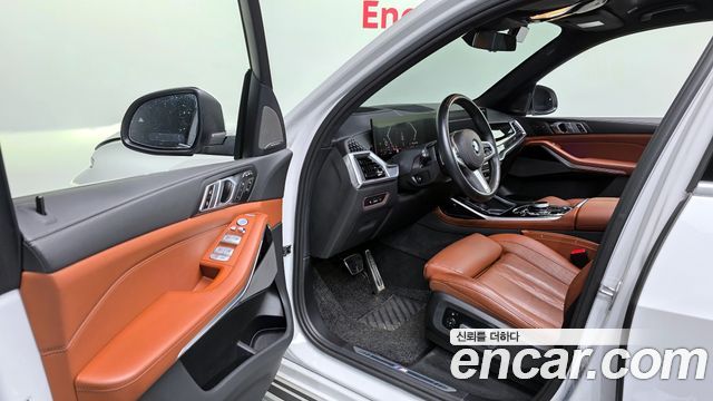 BMW X7 (G07) xDrive 40i M Sport 6STR 2024 — фото 11