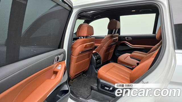 BMW X7 (G07) xDrive 40i M Sport 6STR 2024 — фото 12