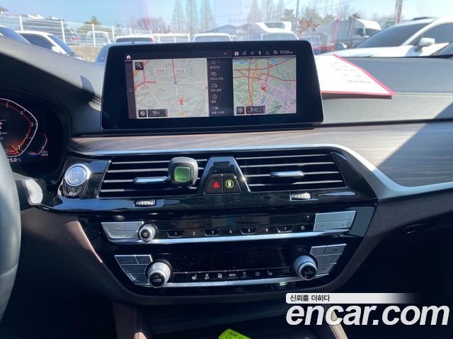 BMW 5 Series (G30) 520i Luxury 2020 — фото 9
