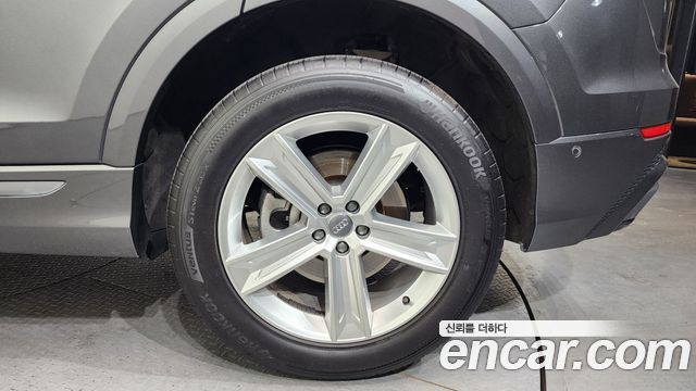 Audi Q8 (4M) 45 TDI Quattro Premium 2020 — фото 5