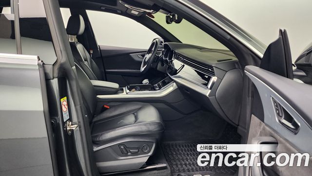 Audi Q8 (4M) 45 TDI Quattro Premium 2020 — фото 11