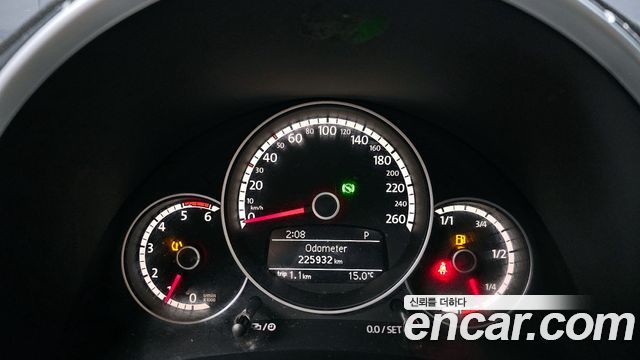 Volkswagen Beetle 2.0 TDI 3rd 2015 — фото 8