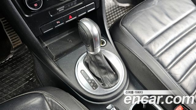 Volkswagen Beetle 2.0 TDI 3rd 2015 — фото 9