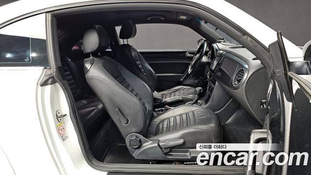 Volkswagen Beetle 2.0 TDI 3rd 2015 — фото 10
