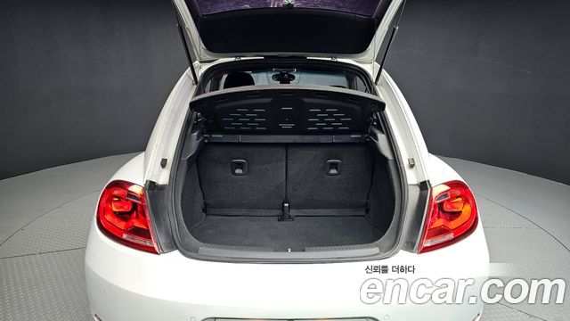 Volkswagen Beetle 2.0 TDI 3rd 2015 — фото 20