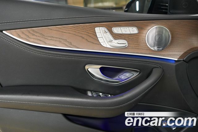 Mercedes-Benz E-Class (W213) E300 4MATIC Exclusive 2019 — фото 21