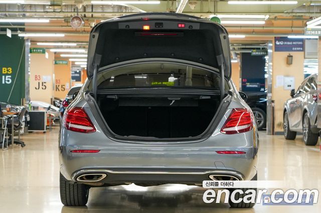 Mercedes-Benz E-Class (W213) E300 4MATIC Exclusive 2019 — фото 24