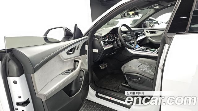Audi Q8 (4M) 55 TFSI Quattro Premium 2023 — фото 11