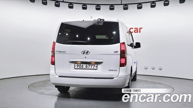 Hyundai Grand Starex Van 5-Seater Modern 2021 — фото 4