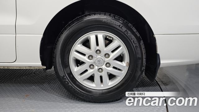 Hyundai Grand Starex Van 5-Seater Modern 2021 — фото 5
