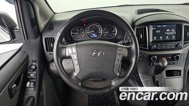 Hyundai Grand Starex Van 5-Seater Modern 2021 — фото 14
