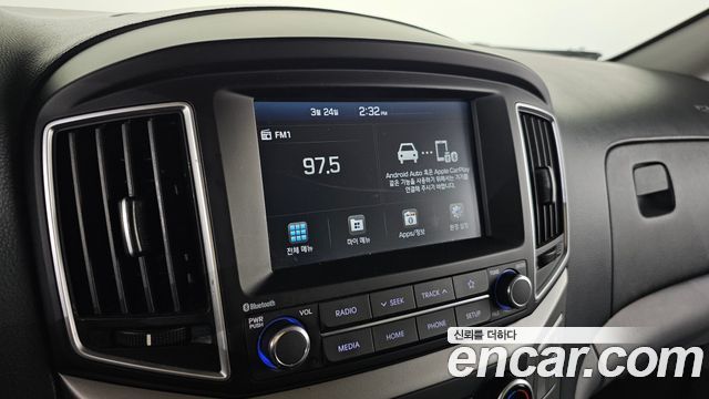 Hyundai Grand Starex Van 5-Seater Modern 2021 — фото 17