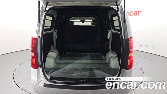 Hyundai Grand Starex Van 5-Seater Modern 2021 — фото 20