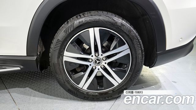 Mercedes-Benz GLE-Class (W167) GLE300d 4MATIC 2019 — фото 5