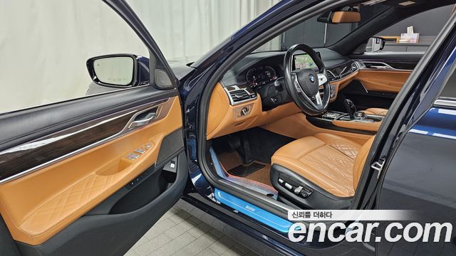 BMW 7 Series (G11) 740d xDrive Design Pure Excellence 2020 — фото 10