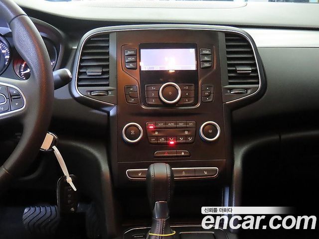 Renault Korea SM6 1.3 TCe SE 2020 — фото 11