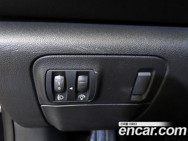 Renault Korea SM6 1.3 TCe SE 2020 — фото 14
