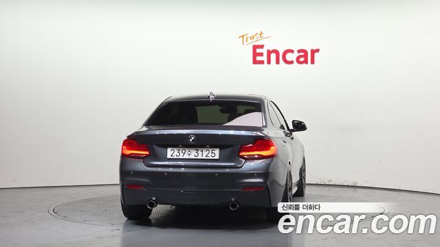 BMW 2 Series (F22) 220d M Sport Coupe 2015 — фото 4