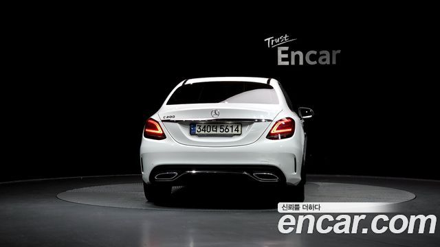 Mercedes-Benz C-Class (W205) C200 AMG Line 2021 — фото 4