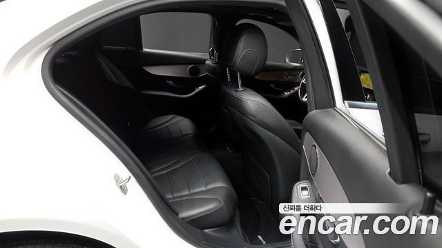Mercedes-Benz C-Class (W205) C200 AMG Line 2021 — фото 16