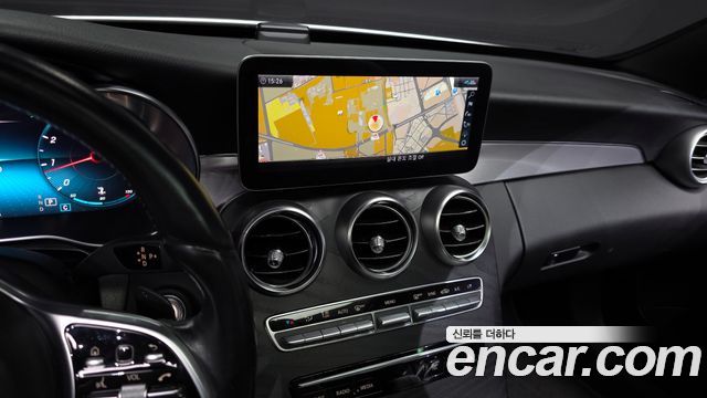 Mercedes-Benz C-Class (W205) C200 AMG Line 2021 — фото 19