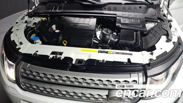 Land Rover Range Rover Evoque 2.0 TD4 SE Dynamic Convertible 2017 — фото 6