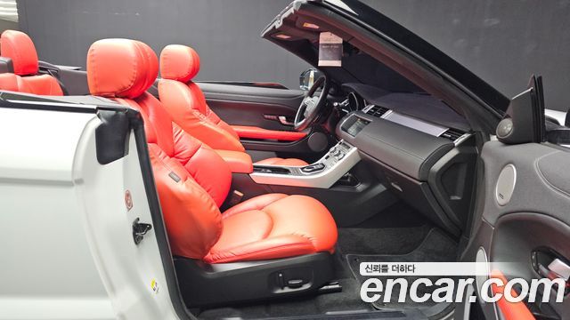 Land Rover Range Rover Evoque 2.0 TD4 SE Dynamic Convertible 2017 — фото 11