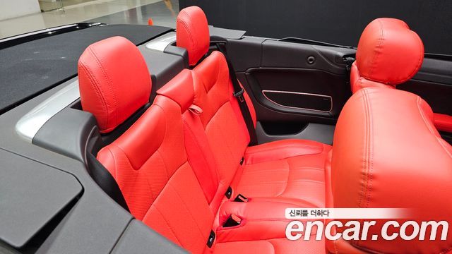 Land Rover Range Rover Evoque 2.0 TD4 SE Dynamic Convertible 2017 — фото 12