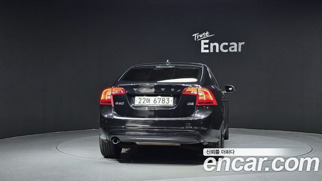 Volvo S60 D2 2nd 2015 — фото 4