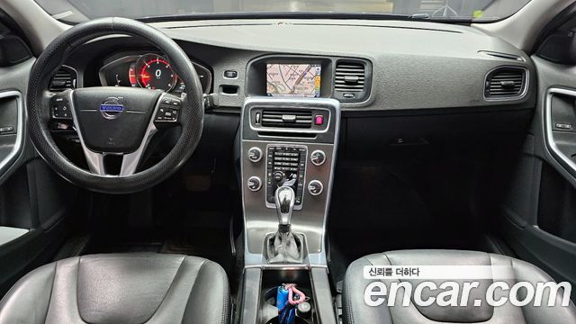 Volvo S60 D2 2nd 2015 — фото 7