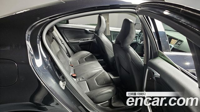 Volvo S60 D2 2nd 2015 — фото 12