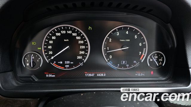 BMW 5 Series (F10) 528i 2012 — фото 8