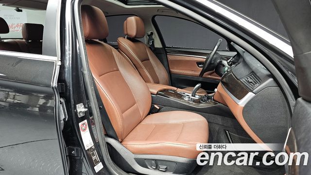 BMW 5 Series (F10) 528i 2012 — фото 10